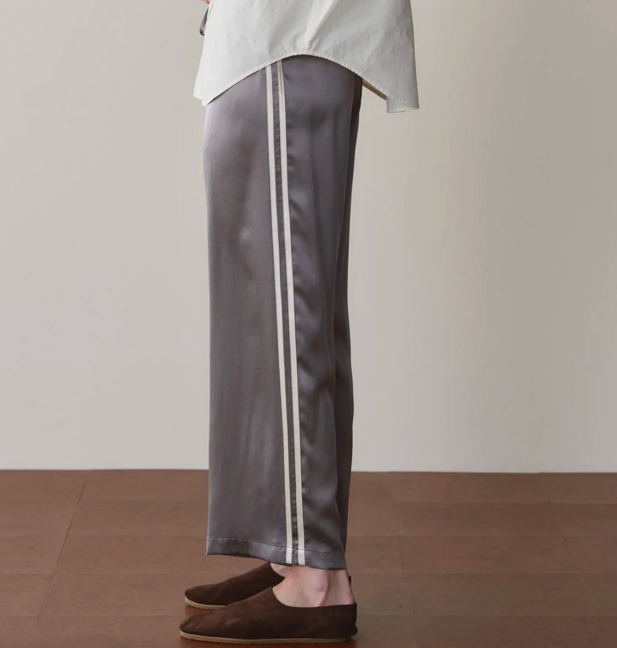 The Silk Stripe Crop Pant - Silver