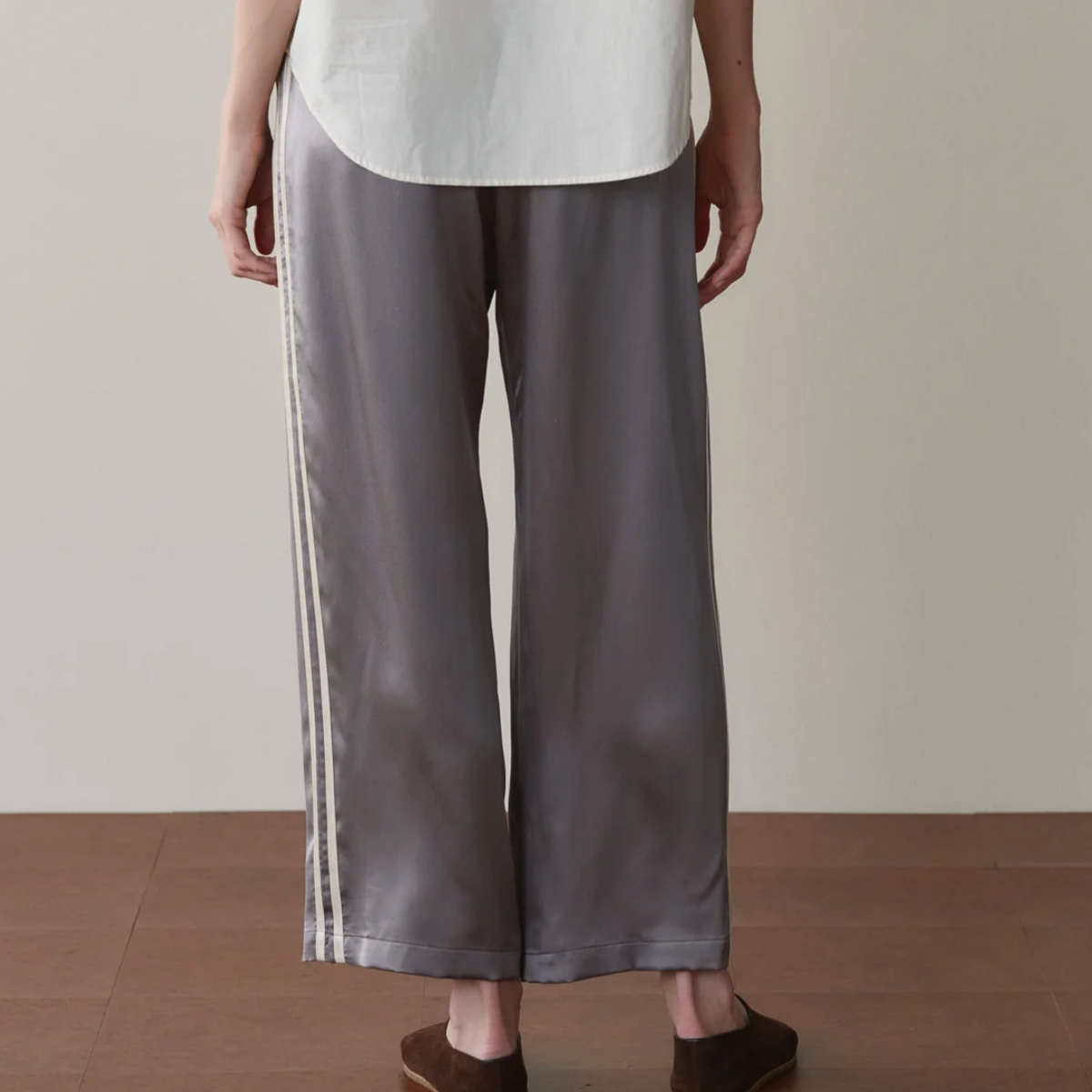The Silk Stripe Crop Pant - Silver