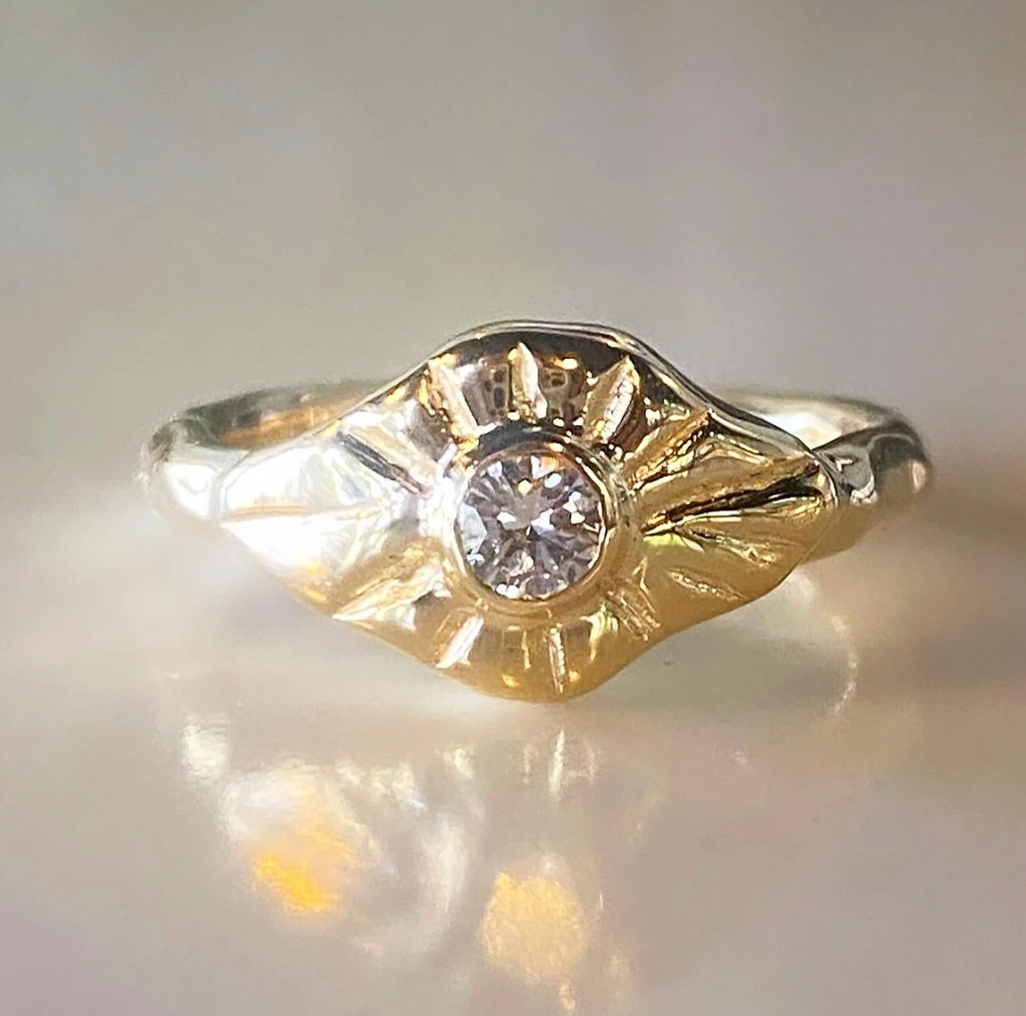 All seeing diamond ring