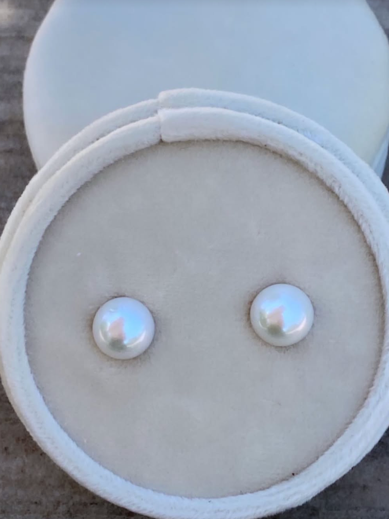 Pearl earrings